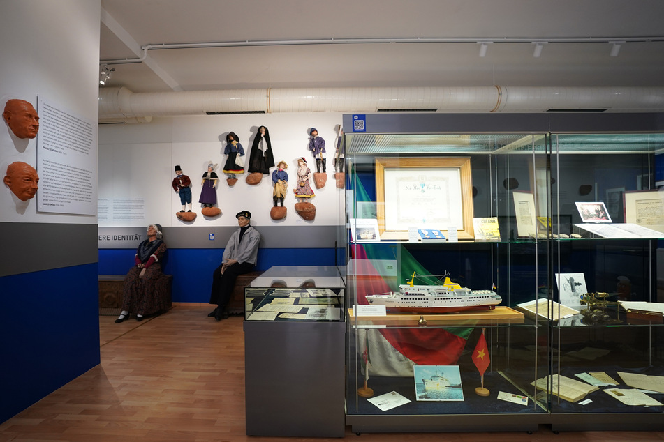 Puppen, Schiffsmodelle und historische Exponate sind im Museum Helgoland zu sehen. Das hat nach der Umbauphase nun wieder geöffnet.