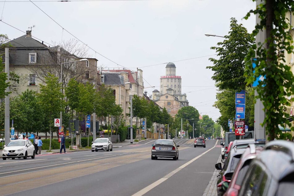 Vier Personen attackieren Matthias Ecke auf der Schandauer Straße in Striesen.