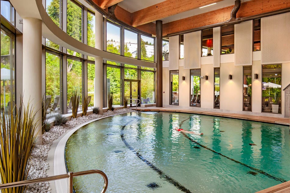 Zeit für Entspannung: Mit dem Code "TAG24" jetzt 24 Prozent in der Soletherme Bad Elster sichern.