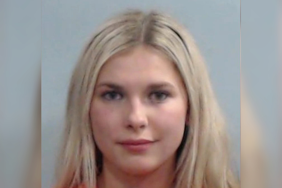 A University of Kentucky student named Sophia Rosing was arrested after she drunkenly assaulted a Black dorm employee while repeatedly yelling racial slurs at her.