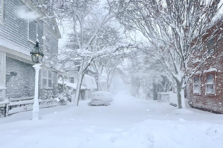 Miasto Newport ostrzegło mieszkańców przed opadami śniegu i wezwało ich, aby lepiej zostać w domu.