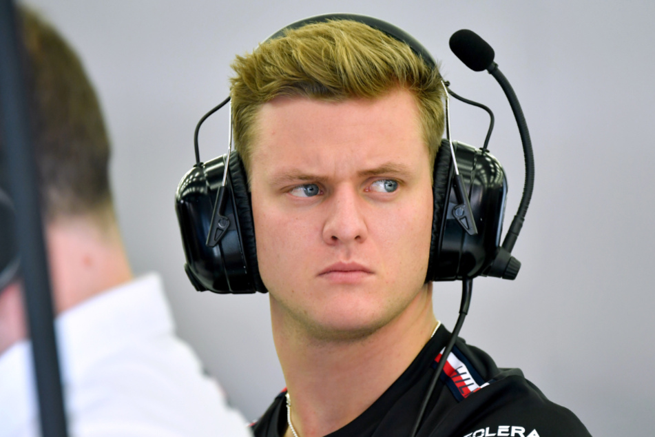 Nach seiner Zeit bei Haas wurde Mick als Testfahrer bei Mercedes engagiert.