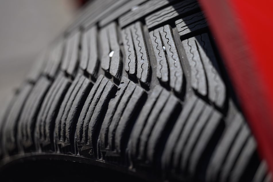 Das Einatmen von Plastik erhöhe das Sterberisiko durch Herz-Kreislauf-Erkrankungen und Lungenkrebs um etwa ein Zehntel, teilten die Forscher mit.