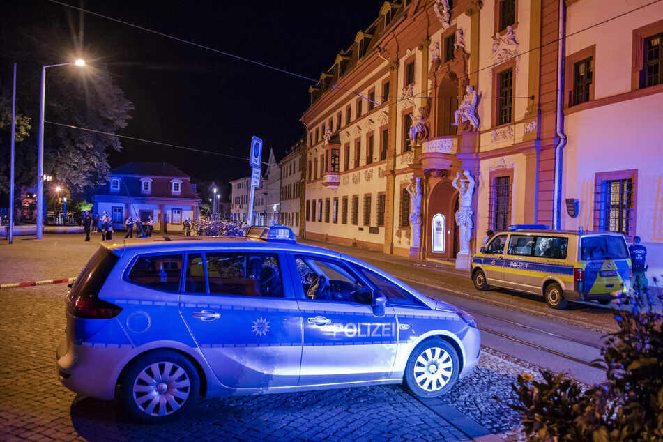 Am 18. Juli hat es vor der Thüringer Staatskanzlei in Erfurt eine Schlägerei gegeben.