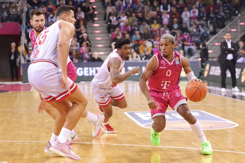 Point Guard TJ Shorts II (25) war mit 17 Punkten und elf Assists erneut Topscorer bei den Telekom Baskets Bonn.