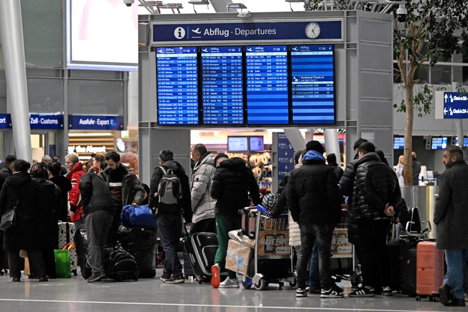 Zwei Ehepaare haben am Düsseldorfer Flughafen unabhängig voneinander einen Einsatz der Bundespolizei ausgelöst. (Symbolbild)