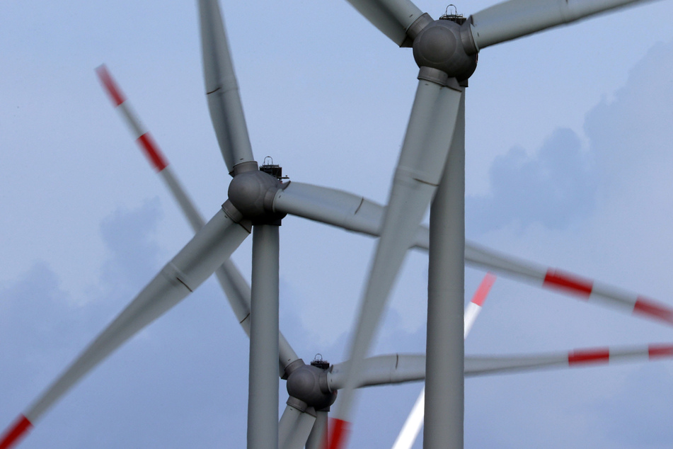 Die geplanten Windräder bei Altötting sollen den Strombedarf der ansässigen Chemieindustrie decken.