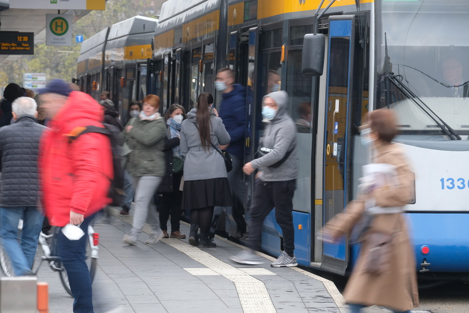 "Stufenweise Durchsetzung" von 3G im ÖPNV: Unternehmen setzen auf Stichproben und Prävention