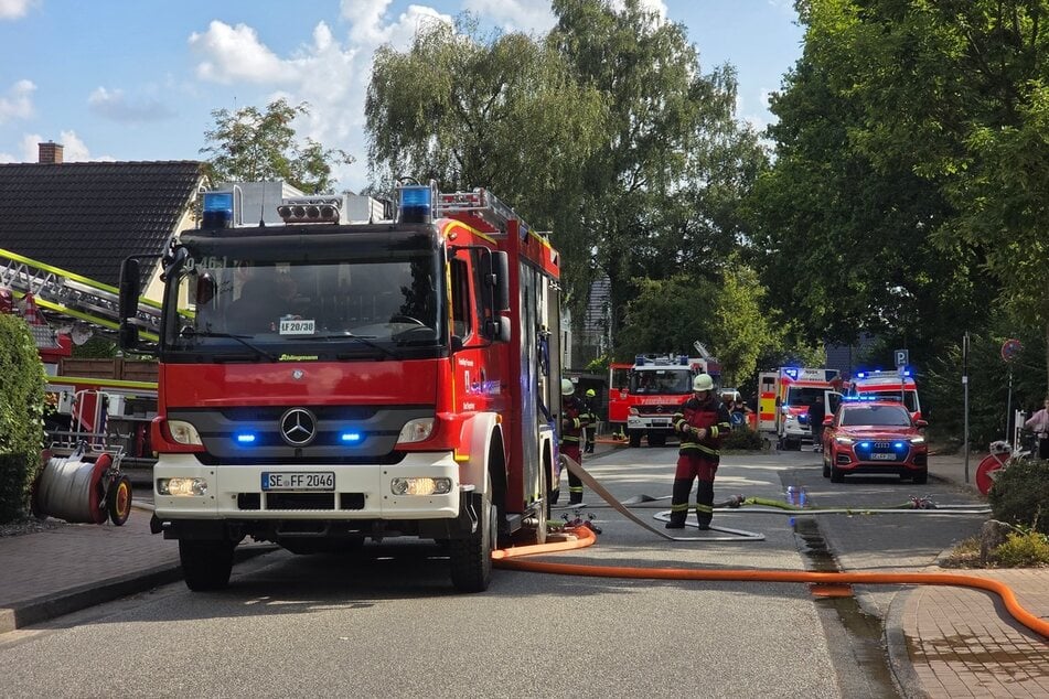 Über eine Stunde später konnte der Brand gelöscht werden.