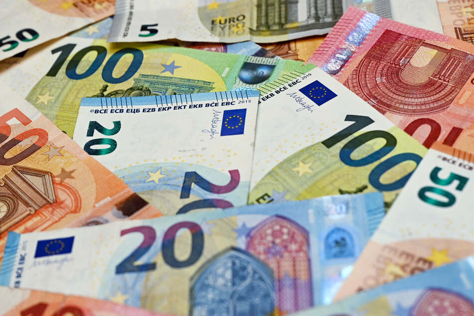 687 Euro pro Einwohner werden rechnerisch vom Freistaat in den Finanzkraftausgleich der Länder eingezahlt.