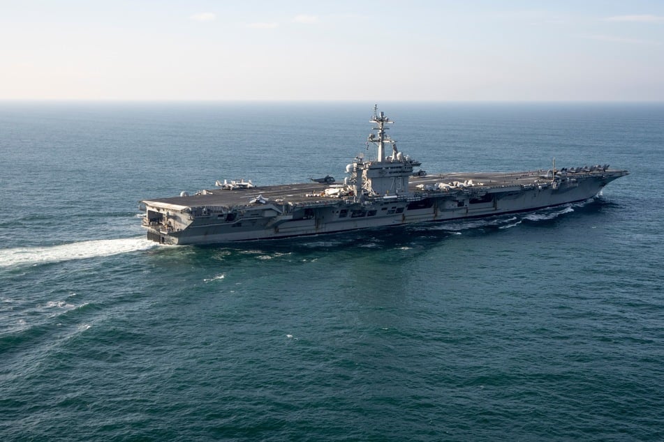 Der Flugzeugträger "USS George Washington" vor der Küste Argentiniens.