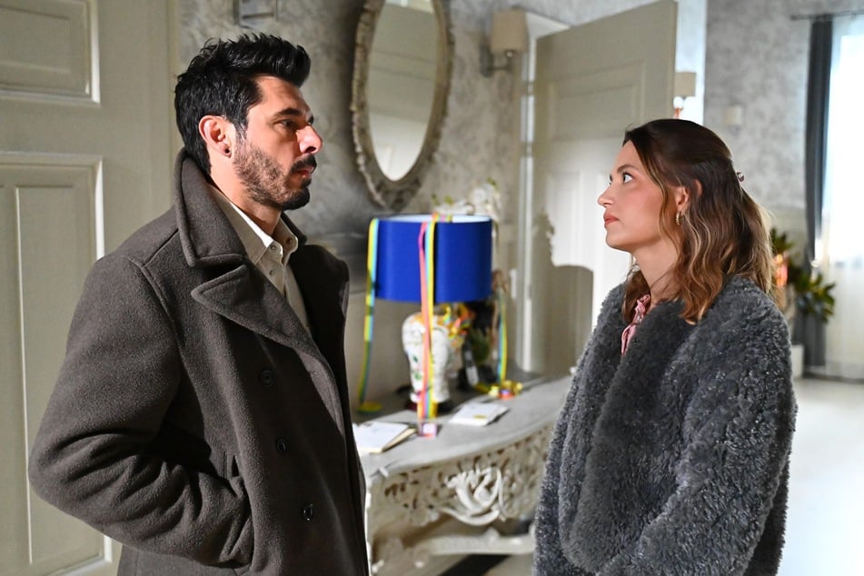 Matteo gibt nicht auf, Nathalie zurückzuerobern.