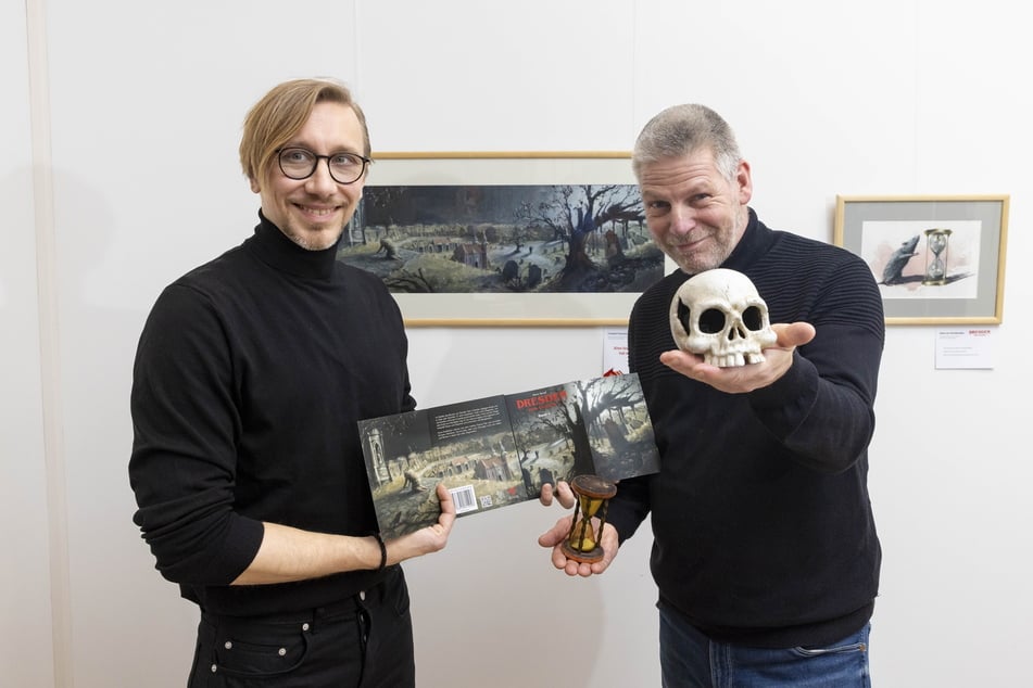 Illustrator Alexander Stroh (42, l.) und Autor Mario Sempf (55) versetzen ihre Fans ins düstere Dresden.