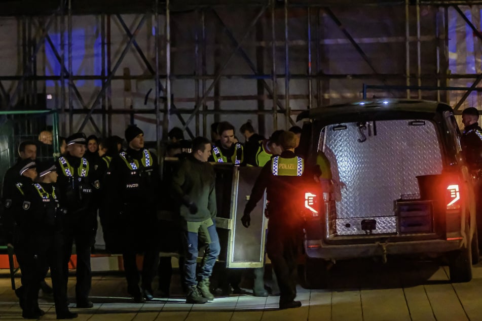 Hamburg: Wolfsattacke in Hamburger Einkaufspassage: Verletzte Frau nach Klinikbesuch entlassen