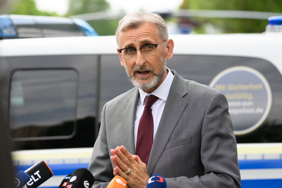 Sachsens Innenminister Armin Schuster (62, CDU) steht hinter dem Handeln der Polizei am "Tag X".