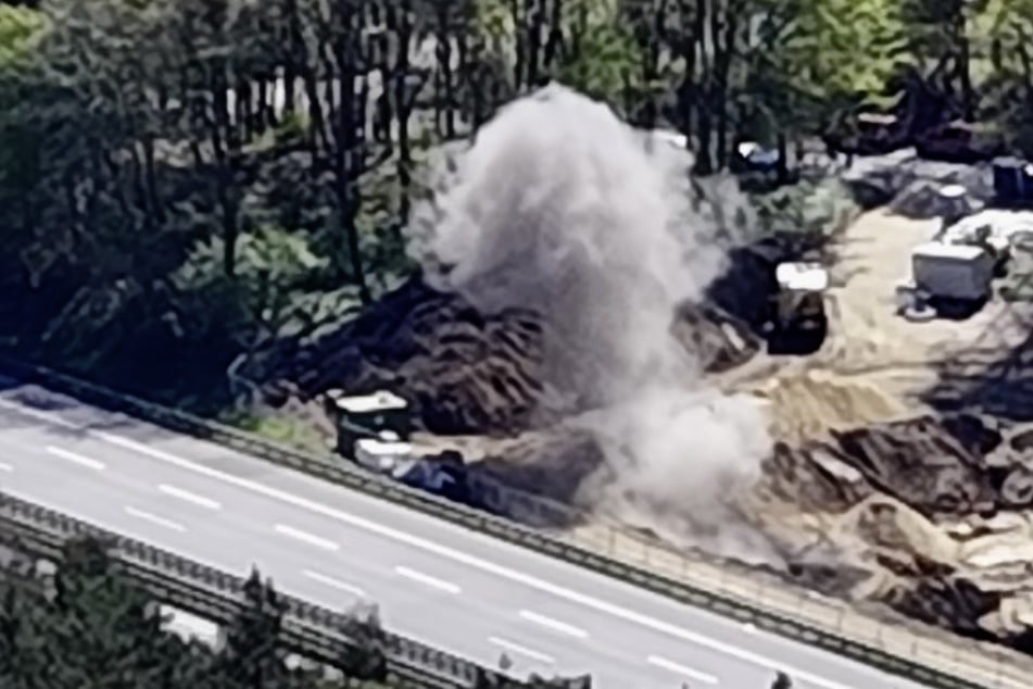 Explosiver Fund in Hamburg! A7 nach Sprengung wieder frei