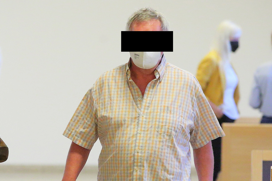 Der ohnehin eingezogene Führerschein von Detlef P. (61) bleibt per Urteil weitere zwei Jahre gesperrt.