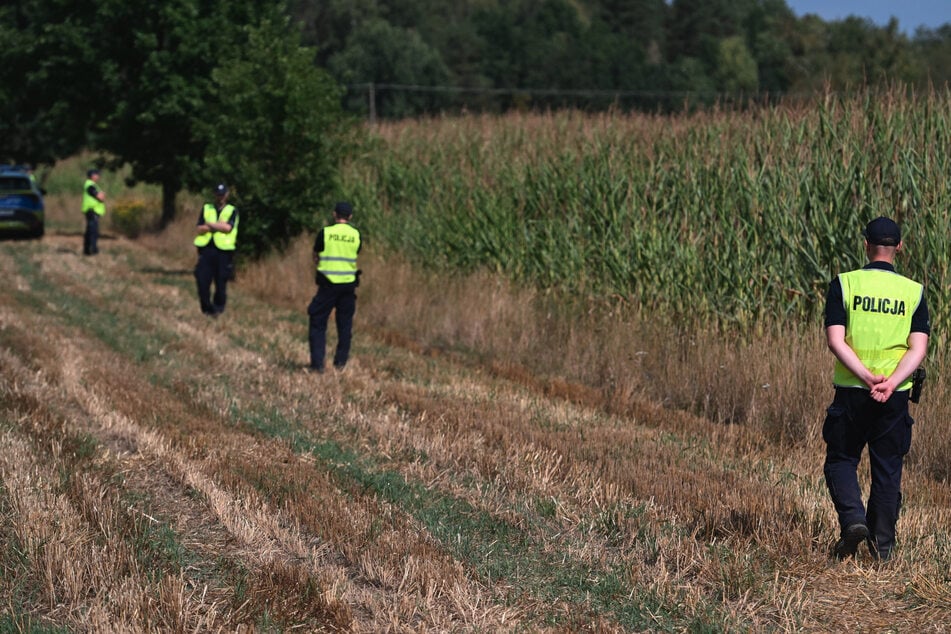 Im Osten von Polen ist eine Drohne in ein Maifeld gestürzt und dort explodiert.