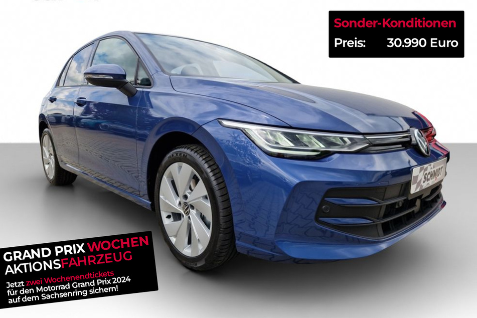 VW Golf Life 1.5 l TSI
Leistung: 85 kW (116 PS)
Getriebe: Schaltgetriebe
Lackierung: Blau (Anemonenblau Metallic) Energieverbrauch: (kombiniert) 5,4 l/100 km, Innenstadt 7,2 l/100 km, Stadtrand 5,3 l/100 km, Landstraße 4,6 l/100 km, Autobahn: 5,4 l/100 km, CO2-Emissionen: (kombiniert) 122 g/km; CO2-Klasse: D. Für das Fahrzeug liegen nur Verbrauchs- und Emissionswerte nach WLTP und nicht nach NEFZ vor.
