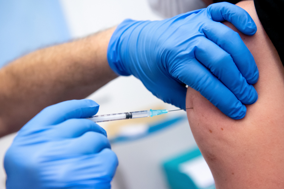 Trotz doppelter Impfung infiziert: In Sachsen gab es bislang 2200 Impfdurchbrüche.