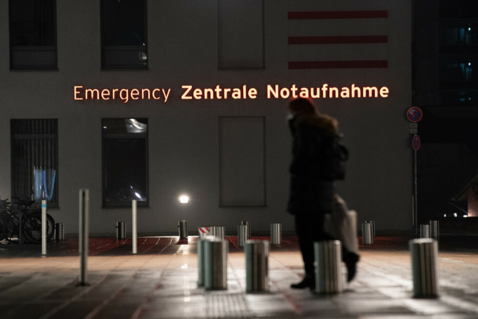 Verschiedene Krankenhäuser bieten während der Feiertage Notdienstpraxen für Erwachsene an. (Symbolfoto)