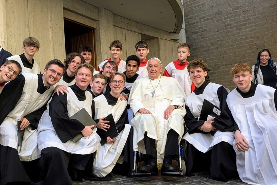 Auch die Dresdner Kapellknaben trafen den Heiligen Vater, durften einen Gottesdienst mitgestalten.