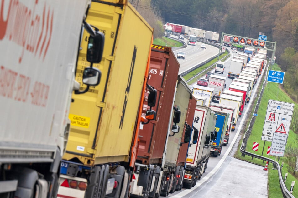Viele Lkw-Fahrer hatten am Dienstag wenig Freude. (Symbolbild)