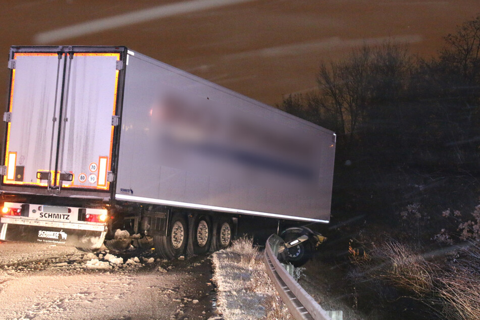 Der Fahrer verlor die Kontrolle über seinen Lkw.