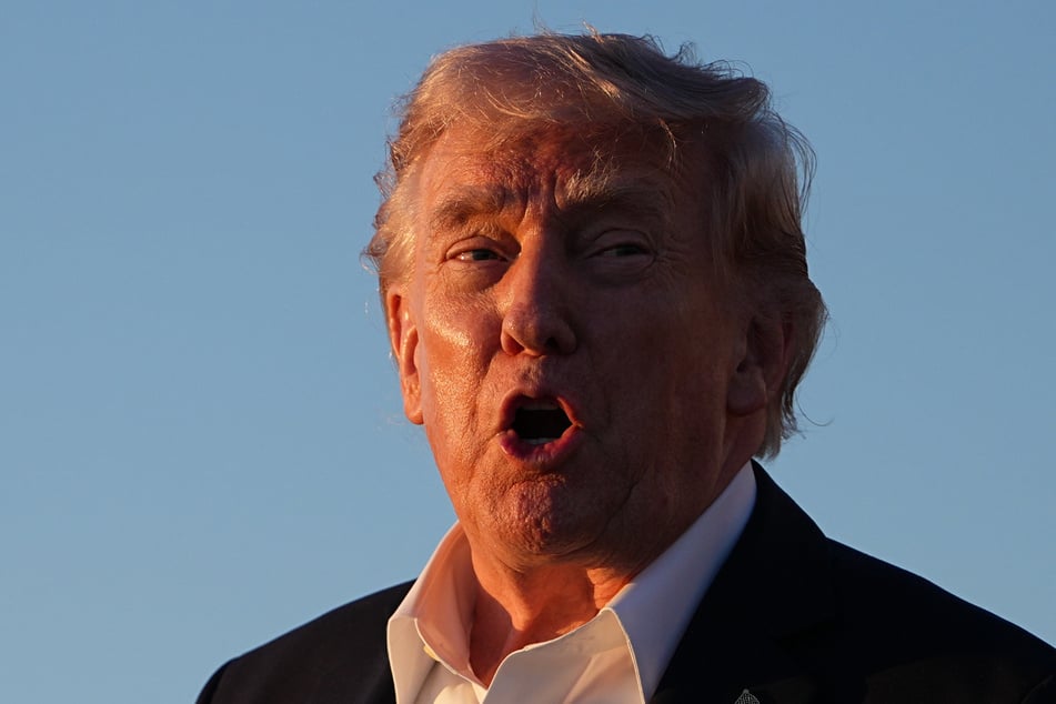 US-Präsident Trump (79) fährt seinen Schlingerkurs gegen den Iran weiter.