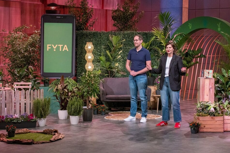 FYTA bewarb sich sogar in der "Höhle der Löwen": Nach einem Wettbieten wollten Carsten Maschmeyer und Janna Ensthaler eine Million Euro für zehn Prozent der Anteile investieren, doch der Deal platzte.