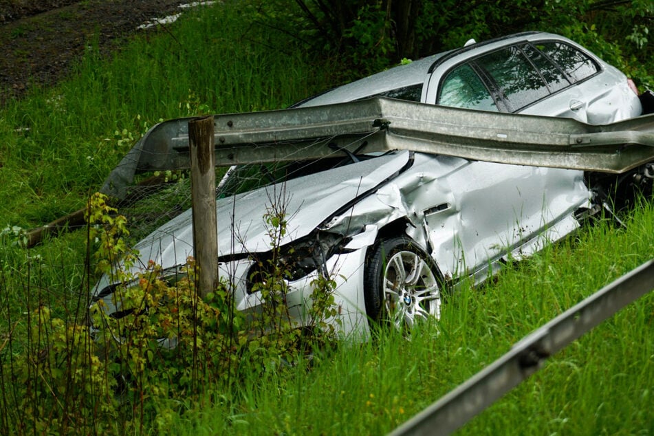 Sechs Autos und ein Lkw waren an dem Unfall beteiligt.