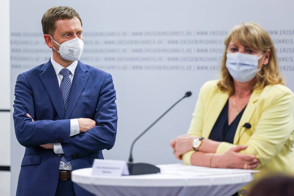 An ihnen wird die Entscheidung liegen: Ministerpräsident Michael Kretschmer (47, CDU) und Gesundheitsministerin Petra Köpping (64, SPD).