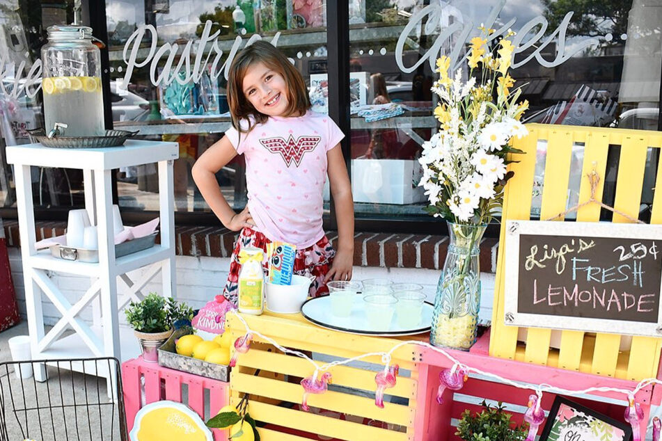 Liza Scott (7) used a lemonade stand to help raise money for her own brain surgery.
