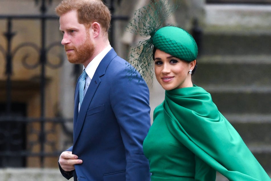 Prince Harry (36) and Duchess Meghan Markle (39) split form the royal family and moved to California.