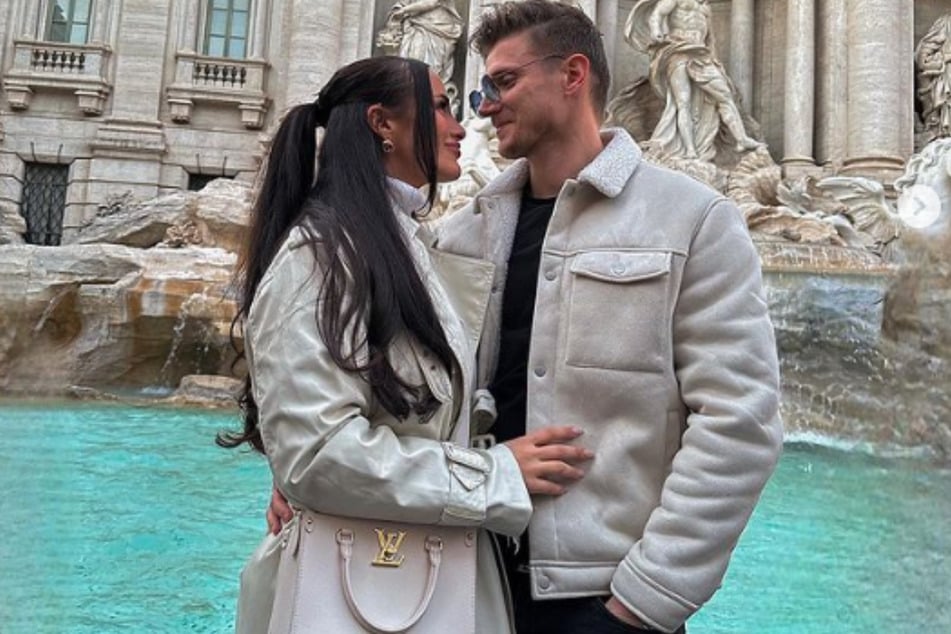 Auf Instagram zeigen Paulina und Tommy (29) immer wieder, wie verliebt und glücklich sie miteinander sind.