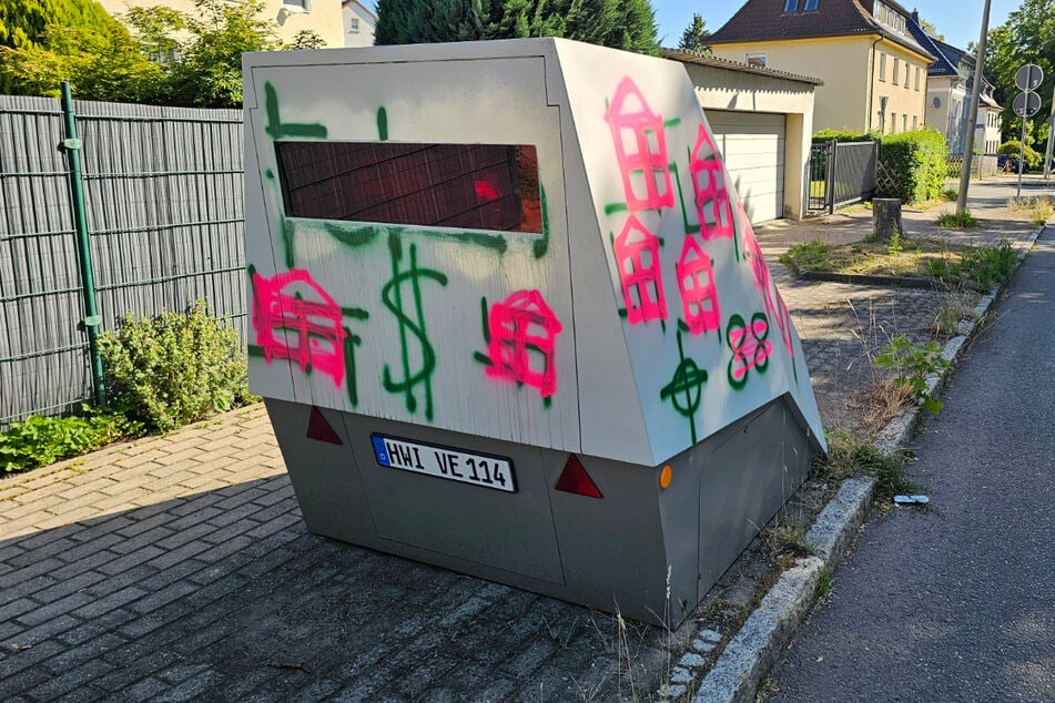 Der Enforcement-Trailer an der Bahnstraße wurde beschmiert.
