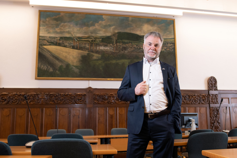 Freitals Oberbürgermeister Uwe Rumberg (65, Konservative Mitte) hält die geplante Rede der AfD nicht für problematisch.