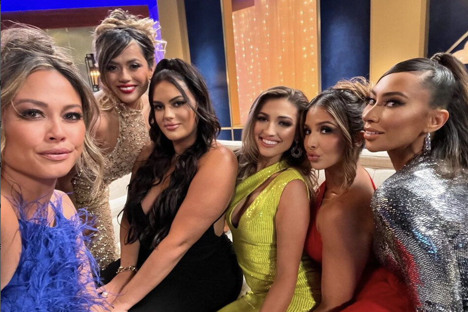 The ladies from Love is Blind season 3 reunited with co-host Vanessa Lachey (l) for the reunion special.