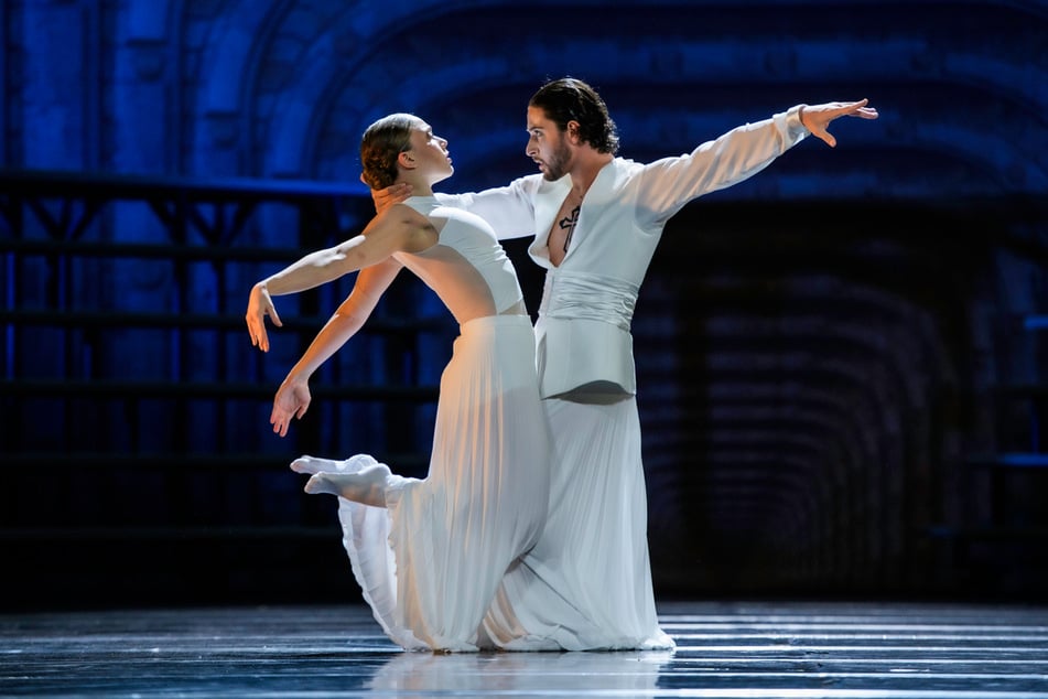 Das Ballett überzeugt mit tollem tänzerischen Können...