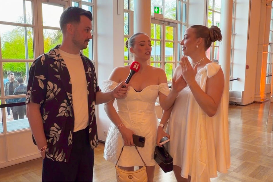 TAG24 traf die "Tennis-Zwillinge" Yana (29) und Taya (29, r.) bei der Premiere von "Kampf der RealityAllstars".