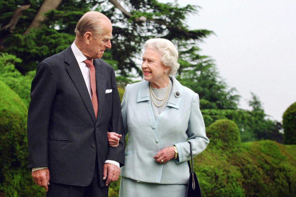 Mit ihrem Ehemann, Prinz Philip (†99), verbrachte Queen Elizabeth II. (95) bis zu dessen Tod mehr als 70 gemeinsame Jahre: Das Paar gab sich am 20. November 1947 das Ja-Wort. Damals war Elizabeth 21 Jahre alt.
