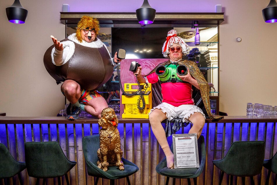 2025 warfen sich die Waterloo-Veranstalter Michael Kramer (links) und Stephan Gräber ordentlich in Schale.