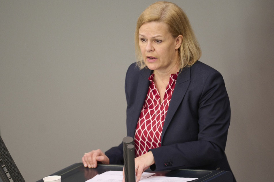 Bundesinnenministerin Nancy Faeser (51, SPD) möchte das die ukrainischen Flüchtlingen in der EU verteilt werden.