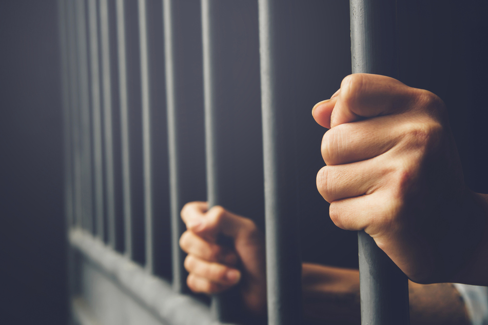 Im Gefängnis wolle der Mann zur Ruhe kommen. Das sei im Lockdown mit seiner Familie nicht möglich, sagte er. (Symbolbild)
