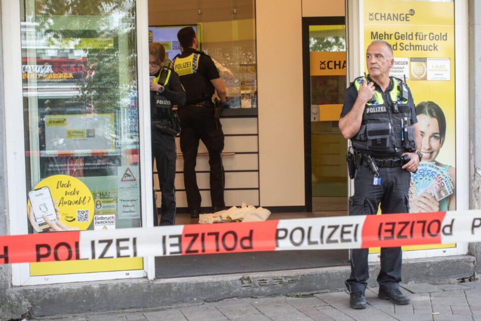 Die Polizei war am Mittwoch in einem Juwelier-Geschäft am Hamburger Steindamm im Einsatz.