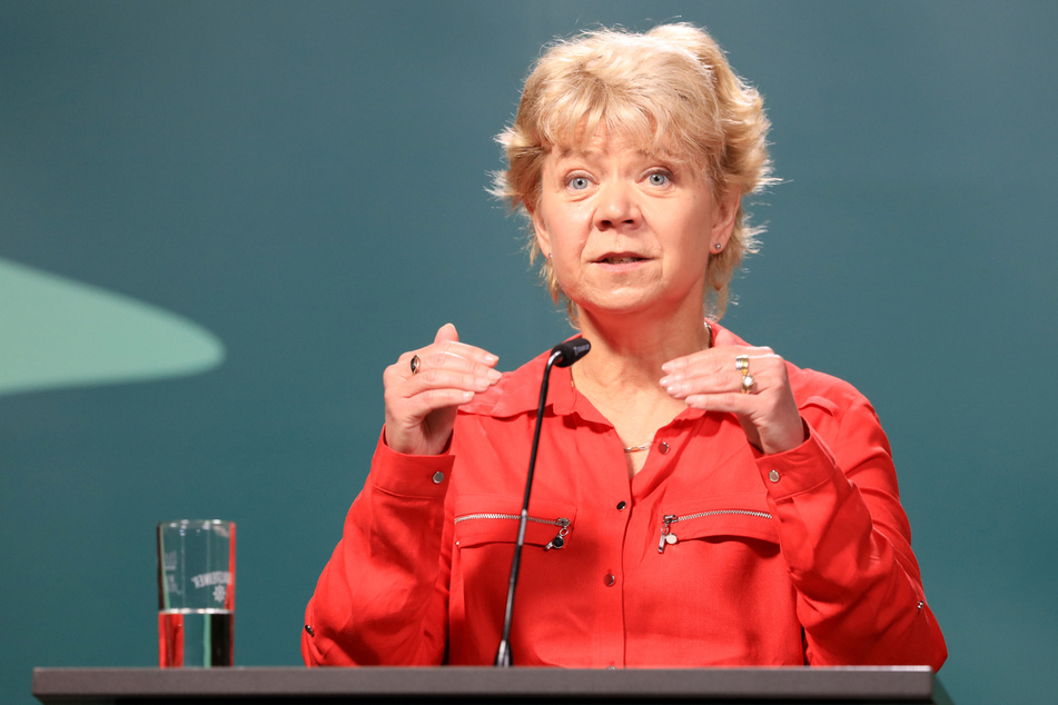 Grünen-Fraktionschefin Cornelia Lüddemann (53) kündigte einen Gesetzesentwurf zur Reform für Bestattungsgesetze an. (Archivbild)