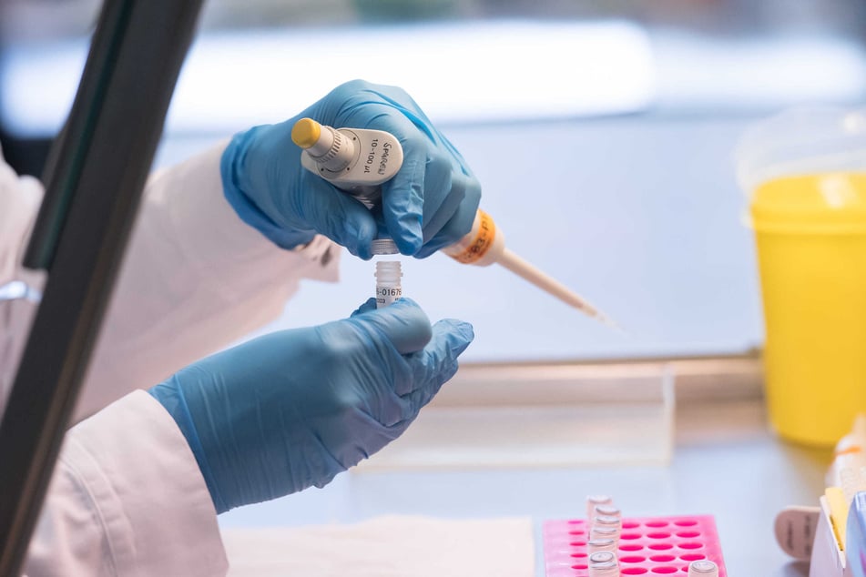 DNA-Spuren aus zwei Mordfällen stimmen überein - war es derselbe Täter? (Symbolfoto)