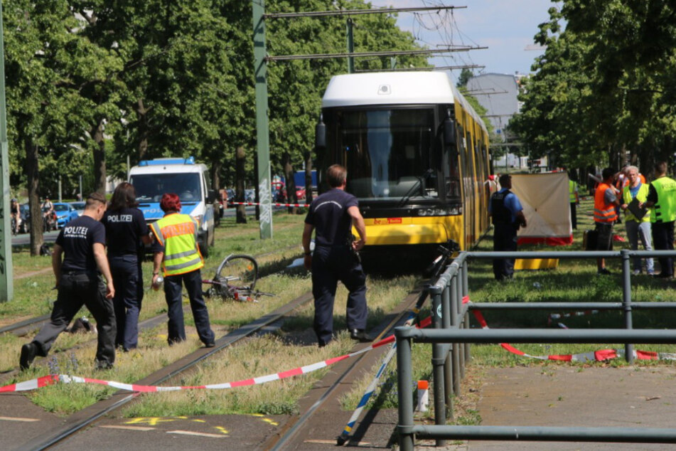 Bei dem Unfall ist eine Frau ums Leben gekommen.