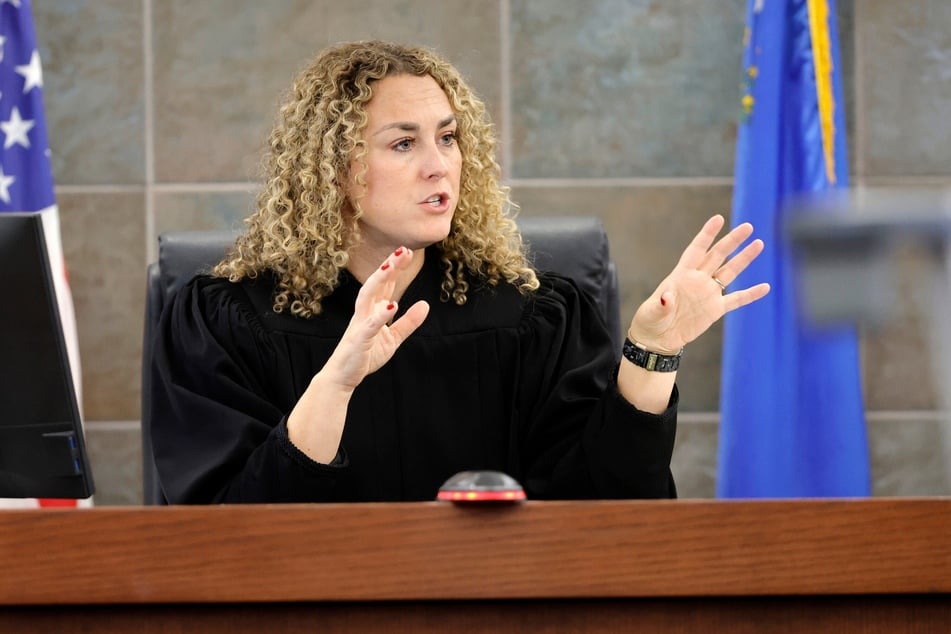Bezirksrichterin Carli Kierny führt im Regional Justice Center des Bezirksgerichts von Clark County den Vorsitz im Prozess.