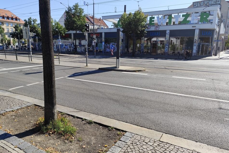 Am Dienstagvormittag war die Karl-Liebknecht-Straße wieder freigegeben.